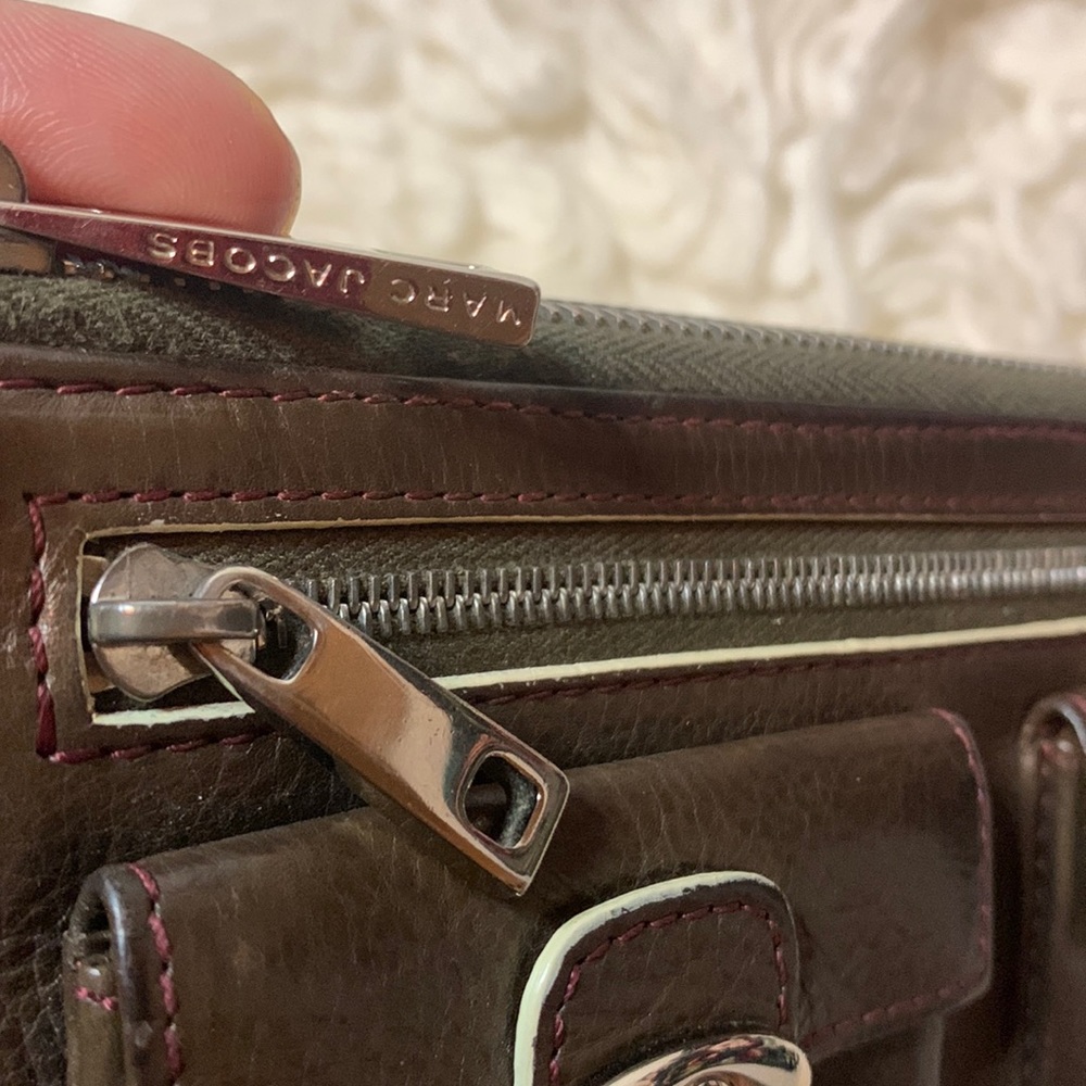 Marc Jacobs Zip Clutch Wallet in Brown with Silver Hardware - Picture 13 of 16